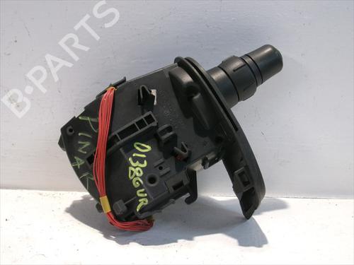 Headlight switch RENAULT CLIO III (BR0/1, CR0/1) 1.2 16V (BR02, BR0J, BR11, CR02, CR0J, CR11) | BP27587362I24