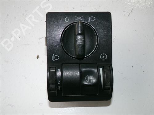 Forlygtekontakt Forlygtekontakt OPEL COMBO Tour 1.7 DTI 16V (75 hp) 39739068 39739068