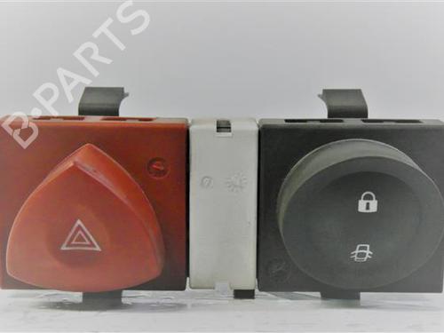 Used Warning switch Warning switch RENAULT MEGANE II Estate (KM0/1_) 1.9 dCi (KMRG, KM1G, KM0G, KM2C) (120 hp) 24555718 24555718