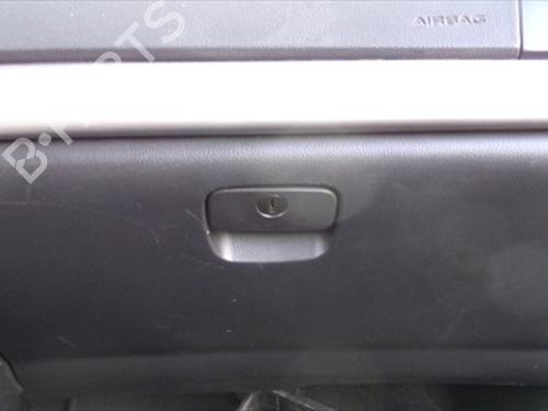 Used Glove box Glove box 37660657 37660657