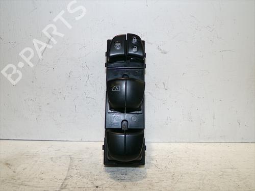 Used Left front window switch Left front window switch NISSAN JUKE (F15) 1.5 dCi (110 hp) 33264900 33264900