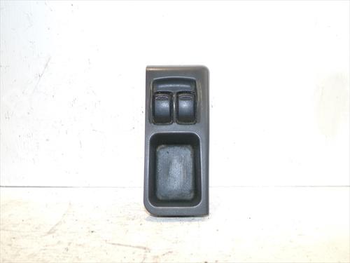 Used Left front window switch Left front window switch DAEWOO LANOS (KLAT) 1.5 (86 hp) 33285587 33285587