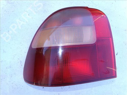 left-taillight-rover-400-ii-hatchback-rt-1995-1996-1997-1998-1999-2000-29923385 main image