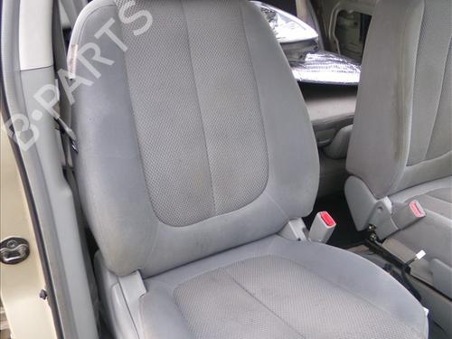 Used Right front seat Right front seat KIA CARENS III MPV (UN) 2.0 CRDi 140 (140 hp) 30437655 30437655