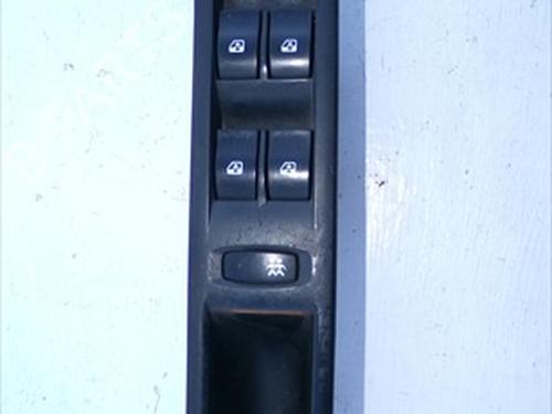 Used Left front window switch Left front window switch RENAULT ESPACE IV (JK0/1_) 2.0 dCi (JK01, JK02, JK1J, JK1K, JK1H) (150 hp) 40528702 40528702