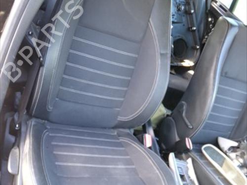 Sedile anteriore sinistro Sedile anteriore sinistro RENAULT LAGUNA III (BT0/1) 1.5 dCi (BT00, BT0A, BT0T, BT1J) (110 hp) 36767103 36767103