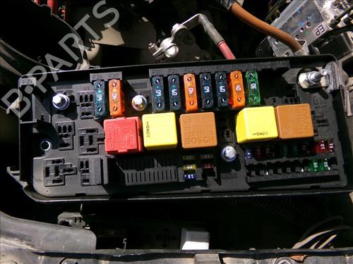 Used Fuse box Fuse box OPEL VECTRA C GTS (Z02) 2.2 DTI 16V (F68) (125 hp) 27494430 27494430