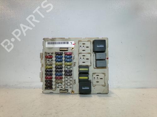 Used Fuse box Fuse box 37020252 37020252