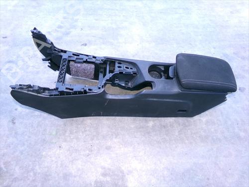 Bracciolo centrale PEUGEOT 308 II (LB_, LP_, LW_, LH_, L3_) 1.6 BlueHDi 120 (120 hp) 31658753