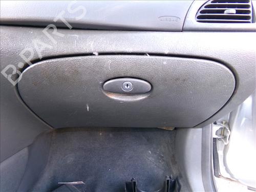 Used Glove box Glove box CITROËN C5 I (DC_) 2.0 HDi (DCRHZB, DCRHZE) (109 hp) 29450743 29450743