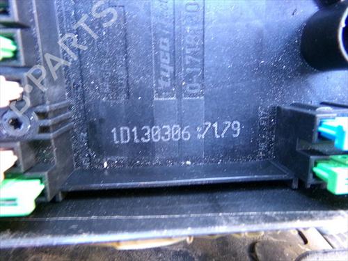 Fuse box SEAT LEON (1P1) 2.0 TDI | BP40256154E1 - Image 2