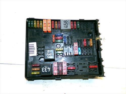 fuse-box-audi-a3-8p1-2003-2004-2005-2006-2007-2008-2009-2010-2011-2012-2013-32111090 main image