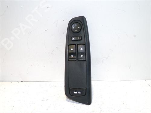 Used Left front window switch Left front window switch FIAT STILO (192_) 1.9 JTD (192_XE1A) (115 hp) 33904815 33904815