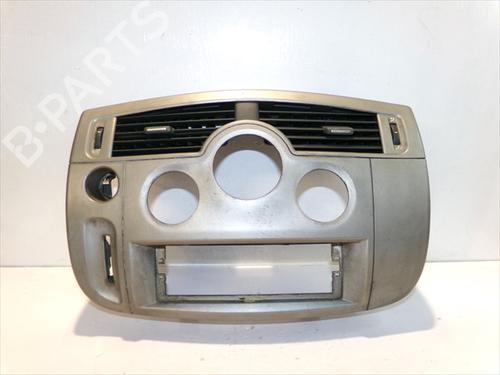 air-vent-renault-scenic-ii-jm01_-2003-2004-2005-2006-2007-2008-2009-2010-37508427 main image
