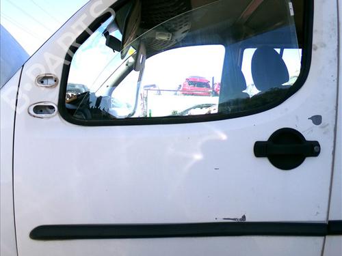 Used Left front door Left front door FIAT DOBLO Box Body/MPV (223_) 1.3 JTD 16V (70 hp) 25835690 25835690