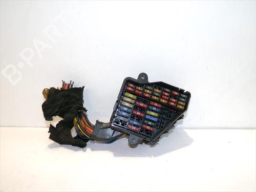 Used Fuse box Fuse box 37169515 37169515