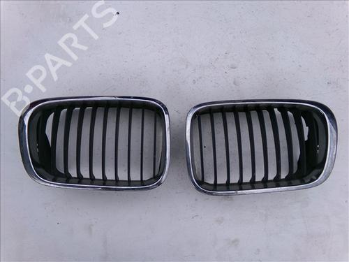 Used Grille Grille BMW 3 (E46) 320 d (136 hp) 29359664 29359664