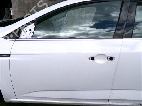 Used Left front door RENAULT MEGANE IV Hatchback (B9A/M/N_) 1.5 Blue dCi 115 (B9A6) (116 hp) 32228241