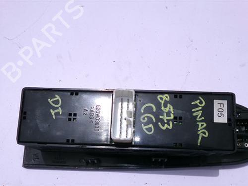 Left front window switch HYUNDAI TRAJET (FO) 2.0 CRDi | BP37508484I27 - Image 2