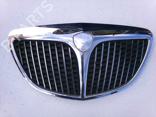 Used Grille Grille LANCIA YPSILON (843_) 1.2 (843.AXB1A) (80 hp) 33264572 33264572