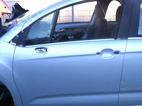 Used Left front door Left front door CITROËN C3 II (SC_) 1.2 VTi 82 (82 hp) 33264809 33264809