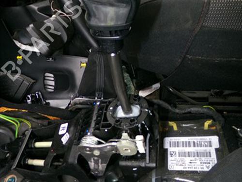 Used Gear lever Gear lever CITROËN C4 CACTUS 1.6 BlueHDi 100 (99 hp) 39714380 39714380