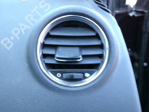 air-vent-peugeot-5008-0u_-0e_-2009-2010-2011-2012-2013-2014-2015-2016-2017-36430275 main image
