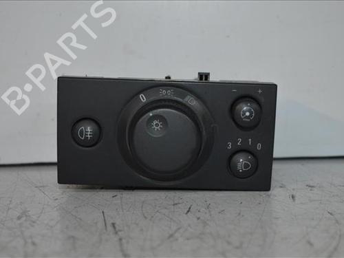 Used Headlight switch Headlight switch OPEL MERIVA A MPV (X03) 1.7 CDTI (E75) (100 hp) 24561510 24561510