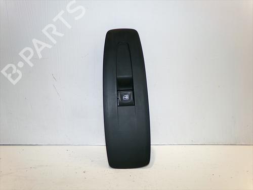 Used Right front window switch Right front window switch RENAULT MEGANE IV Hatchback (B9A/M/N_) 1.5 Blue dCi 115 (B9A6) (116 hp) 32208060 32208060