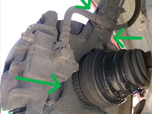 Used Right front steering knuckle Right front steering knuckle ROVER 400 II (RT) 420 Di (105 hp) 33265945 33265945