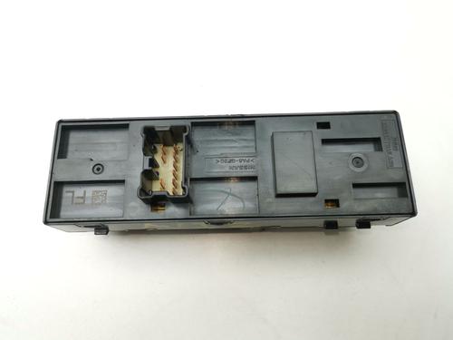 Left front window switch NISSAN QASHQAI II (J11, J11_) 1.6 dCi | BP39444203I27 - Image 2