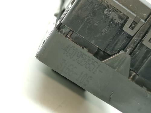 Left front window switch AUDI Q3 (8UB, 8UG) 2.0 TDI quattro | BP39443753I27 - Image 2