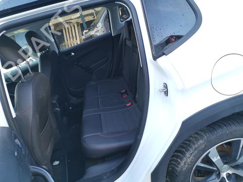 Fuse box PEUGEOT 2008 I (CU_)  | BP28989767E1 