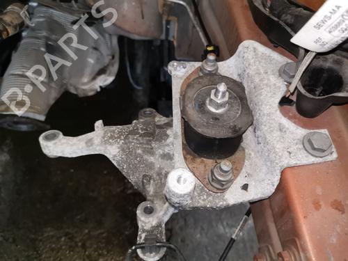 Used Engine mount Engine mount RENAULT CAPTUR I (J5_, H5_) 1.5 dCi 90 (J5N4, J5M5, J5MW, J5M6, J5AL, J5AJ) (90 hp) 40217680 40217680