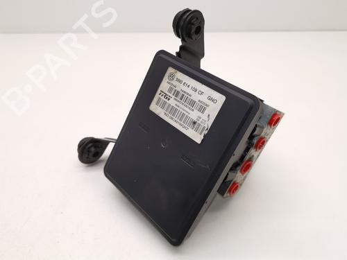 Used ABS pump AUDI Q3 (8UB, 8UG) [2011-2020]  28996656