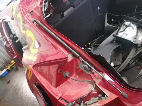Used Tailgate lift support Tailgate lift support FORD PUMA (J2K, CF7) 1.0 EcoBoost (125 hp) 40216657 40216657