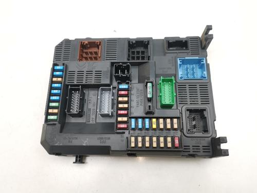 Used Fuse box Fuse box PEUGEOT 308 SW II (LC_, LJ_, LR_, LX_, L4_) 1.6 BlueHDi 120 (120 hp) 39439298 39439298
