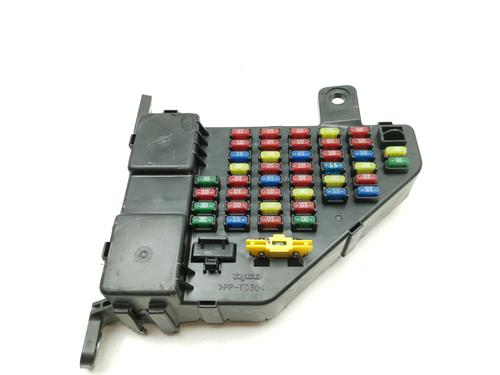 Used Fuse box HYUNDAI TUCSON (JM) 2.0 CRDi (113 hp) 28986986