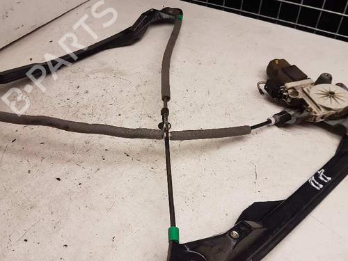 Lève-vitre avant droit FORD FOCUS I (DAW, DBW) 1.8 Turbo DI / TDDi (90 hp) 28985962