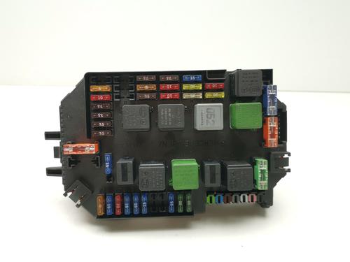 Used Fuse box Fuse box 39442841 39442841