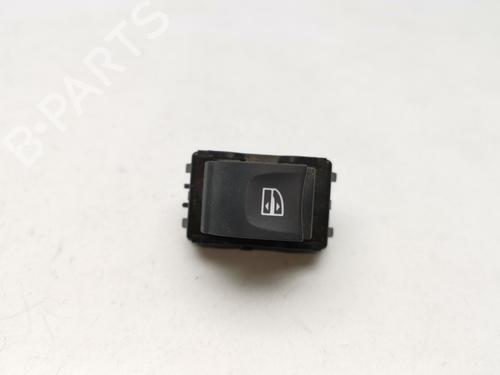 Used Right rear window switch RENAULT MEGANE IV Hatchback (B9A/M/N_) 1.6 dCi 130 (B9A4) (130 hp) 31651903