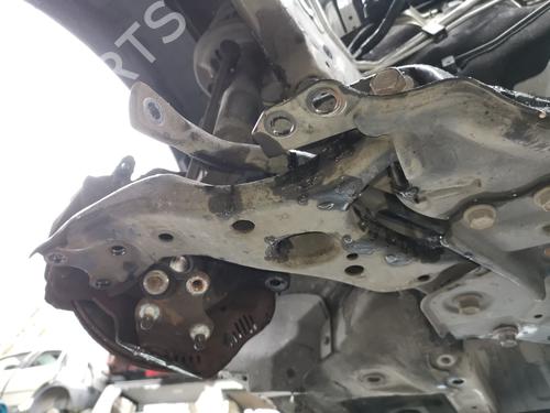Used Right front suspension arm TOYOTA AURIS (_E18_) 1.4 D-4D (NDE180_, NDE180R) (90 hp) 28985170