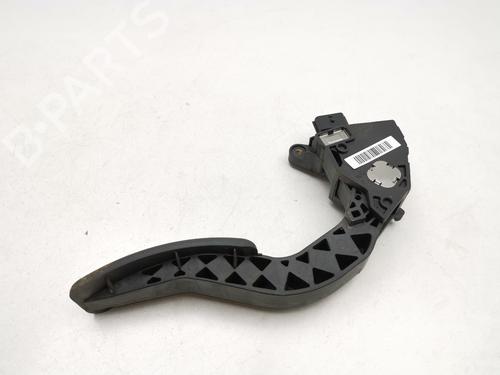pedal-renault-trafic-iii-van-fg_-2014-39436763 main image