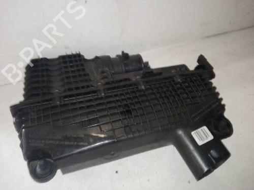 Used Air filter box RENAULT CLIO II (BB_, CB_) 1.5 dCi (B/CB07) (65 hp) 28998460