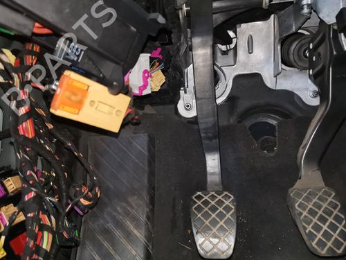 Used Clutch pedal Clutch pedal AUDI A4 B8 (8K2) 2.0 TDI (143 hp) 40217614 40217614