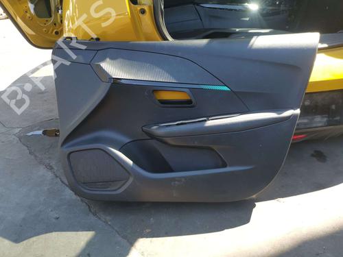 Used Front right panel Front right panel PEUGEOT 208 II (UB_, UP_, UW_, UJ_) 1.2 PureTech 100 (101 hp) 40217789 40217789