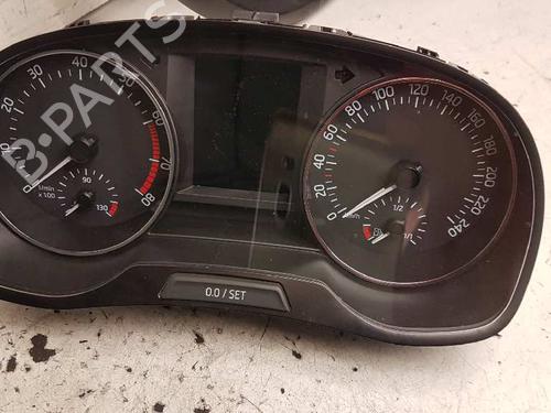 Used Instrument cluster SKODA FABIA III (NJ3) [2014-2021]  28992345