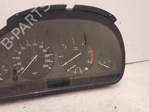 Used Instrument cluster BMW 5 (E39) 520 d (136 hp) 28987474