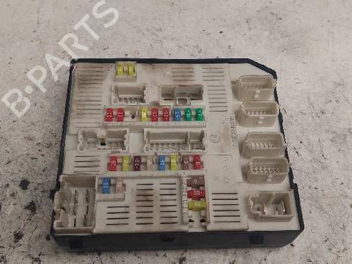 Zekeringkast RENAULT MEGANE III Hatchback (BZ0/1_, B3_) [2008-2025]  28989450