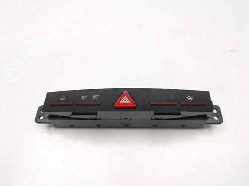 switch-ssangyong-tivoli-2015-36532408 main image